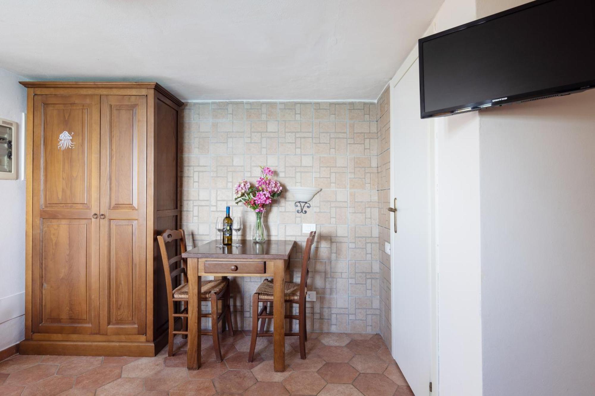 Il Borgo Di Campi Aparthotel