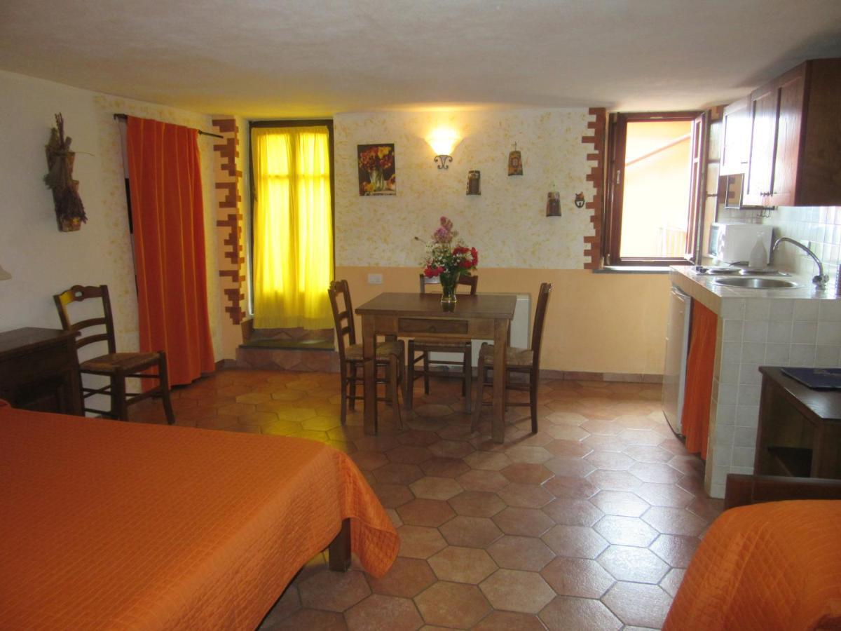 Il Borgo Di Campi 2*